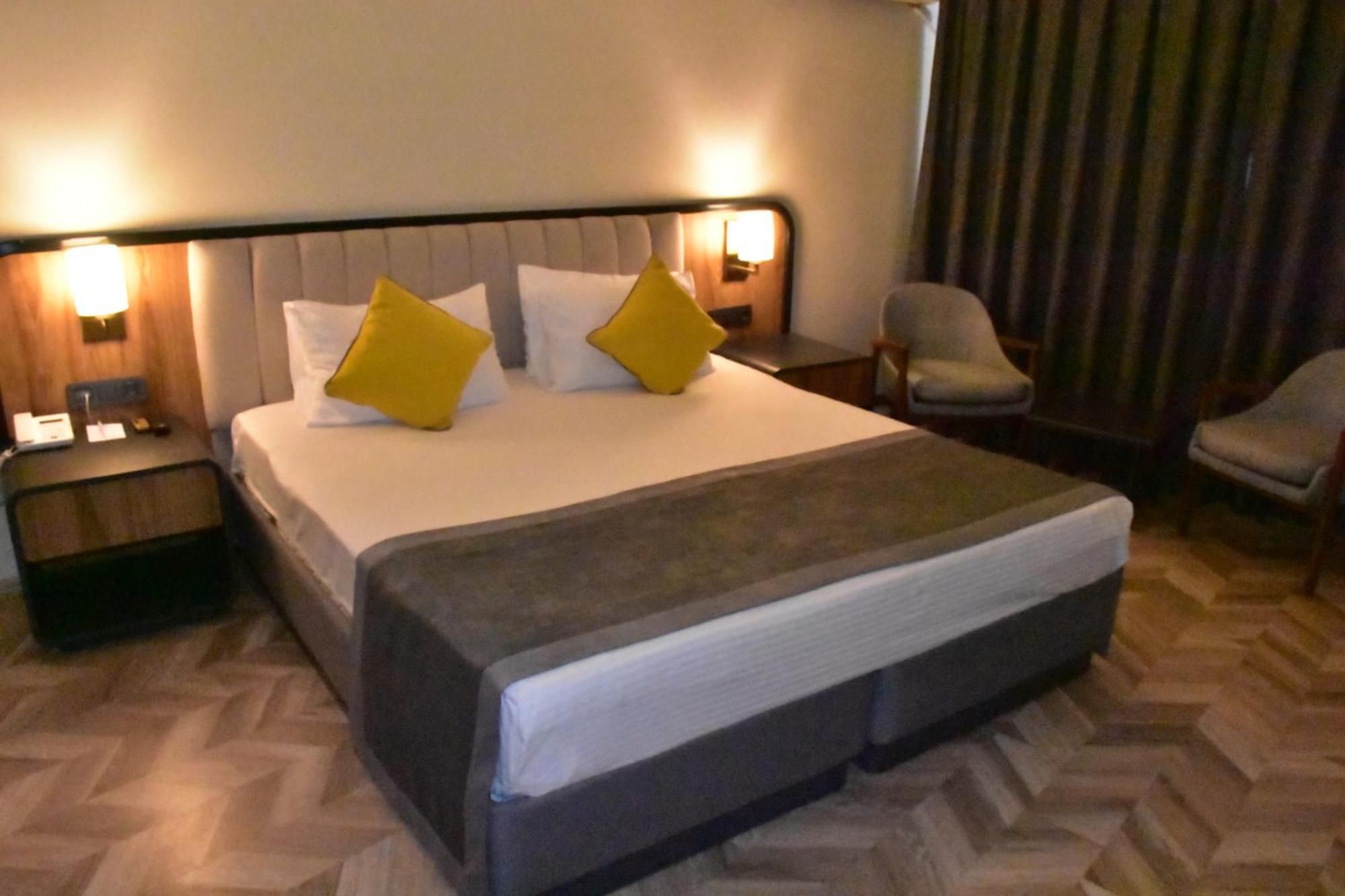Uk Ankara Hotel 外观 照片